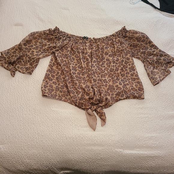 Express Animal Print Off the Shoulder Blouse. - Picture 4 of 4
